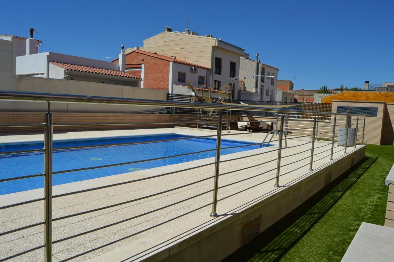 Apartamento Piscina Viena Roses Exterior photo