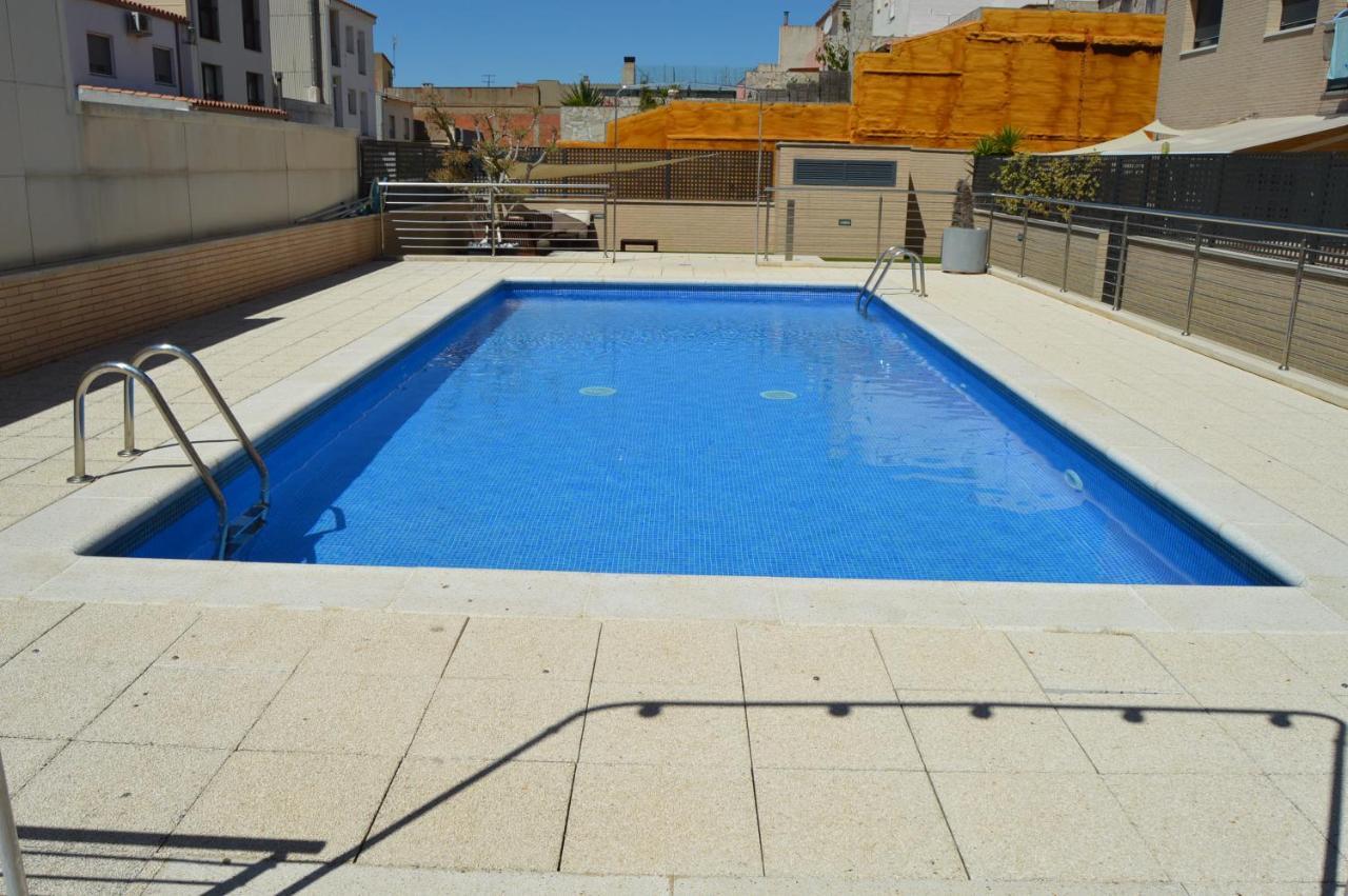 Apartamento Piscina Viena Roses Exterior photo