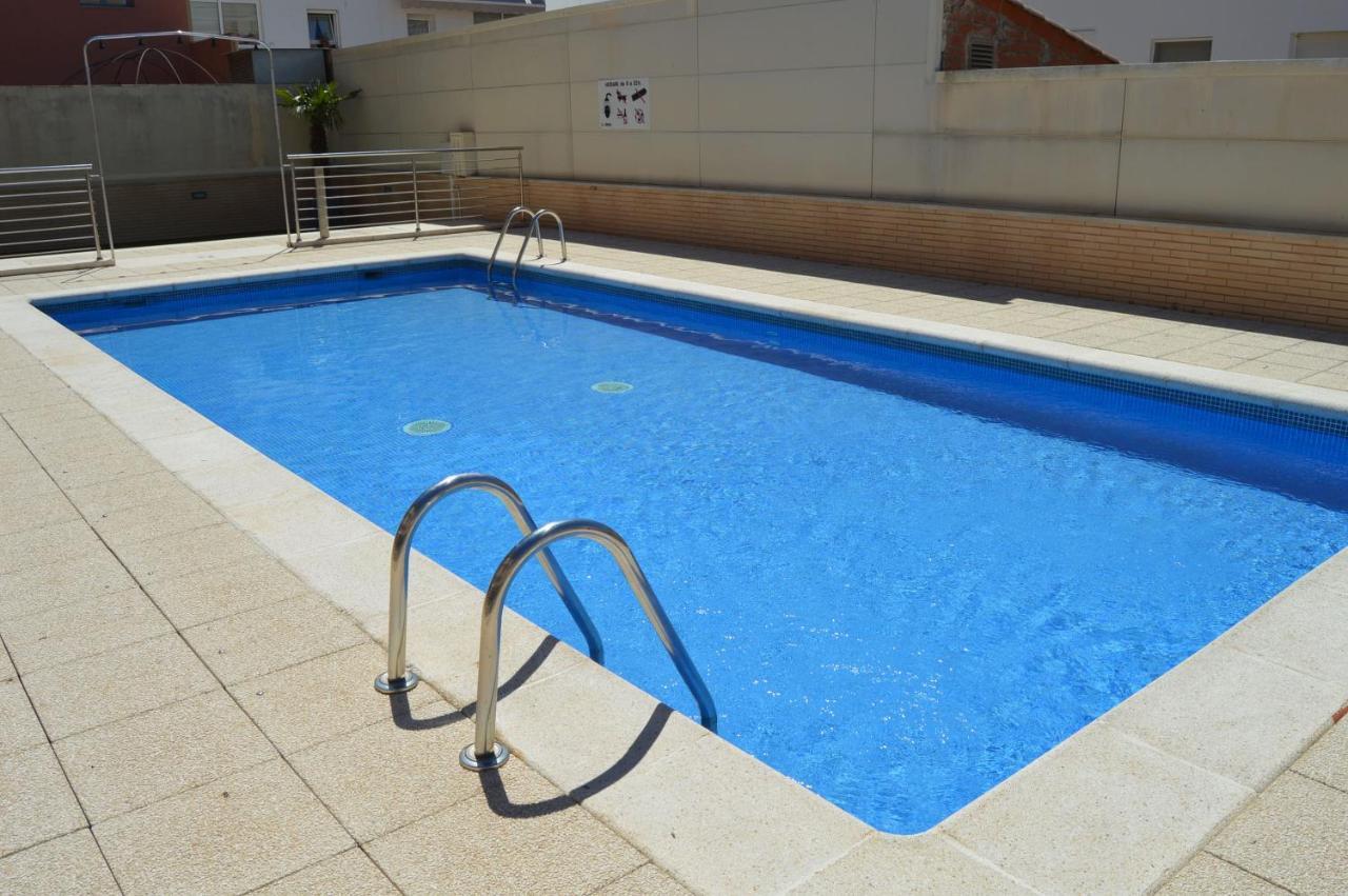 Apartamento Piscina Viena Roses Exterior photo